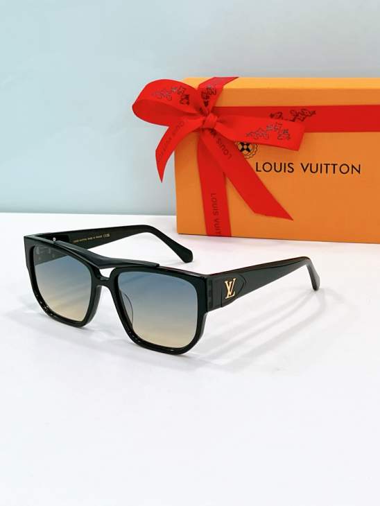 Picture of Louis Vuitton Sunglasses _SKUfw79164252fw